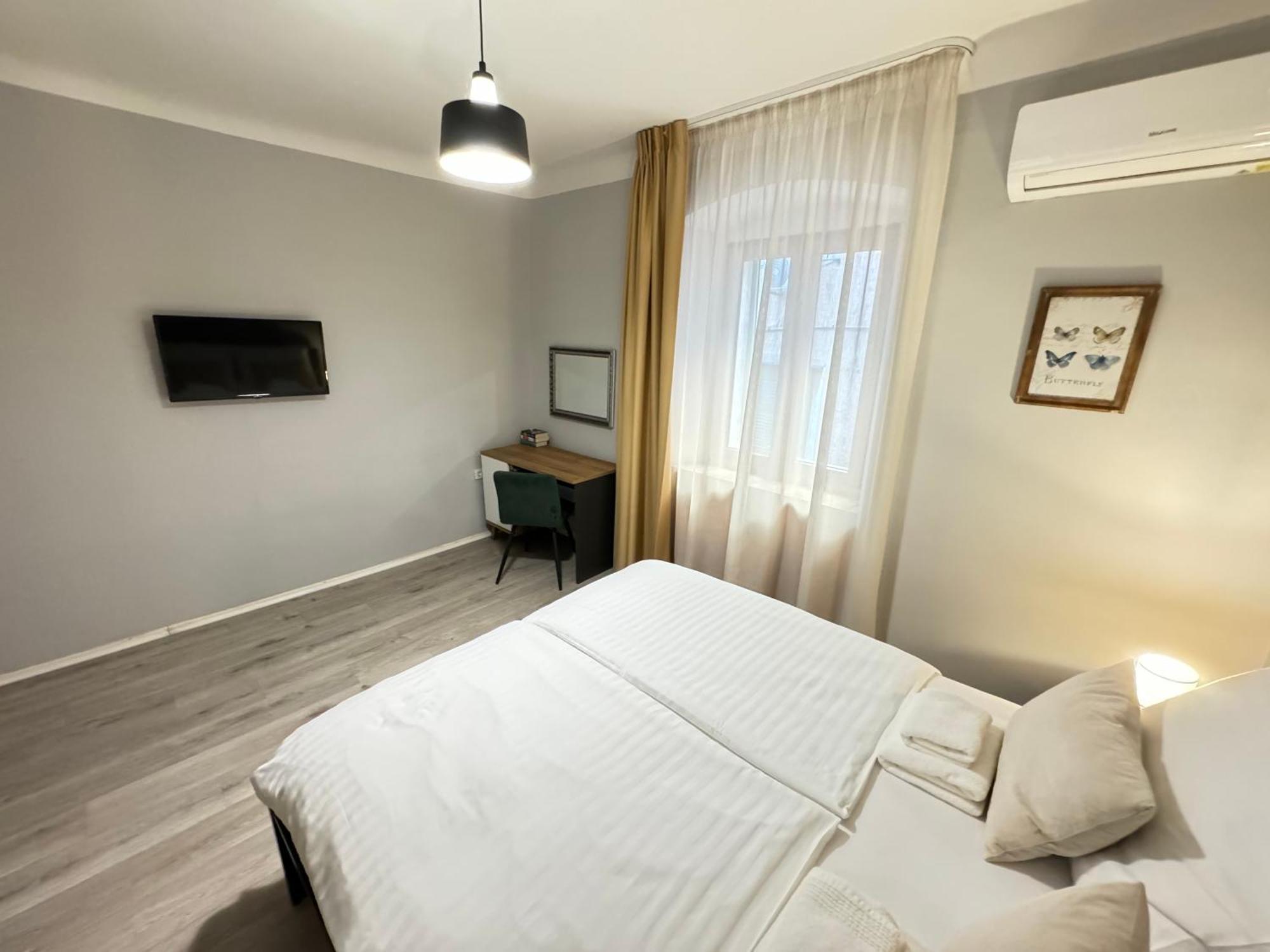 Four Seasons Lägenhet Rijeka Exteriör bild
