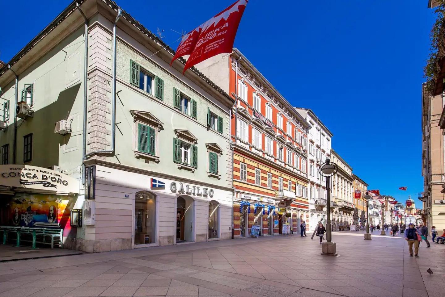 Four Seasons Lägenhet Rijeka Exteriör bild