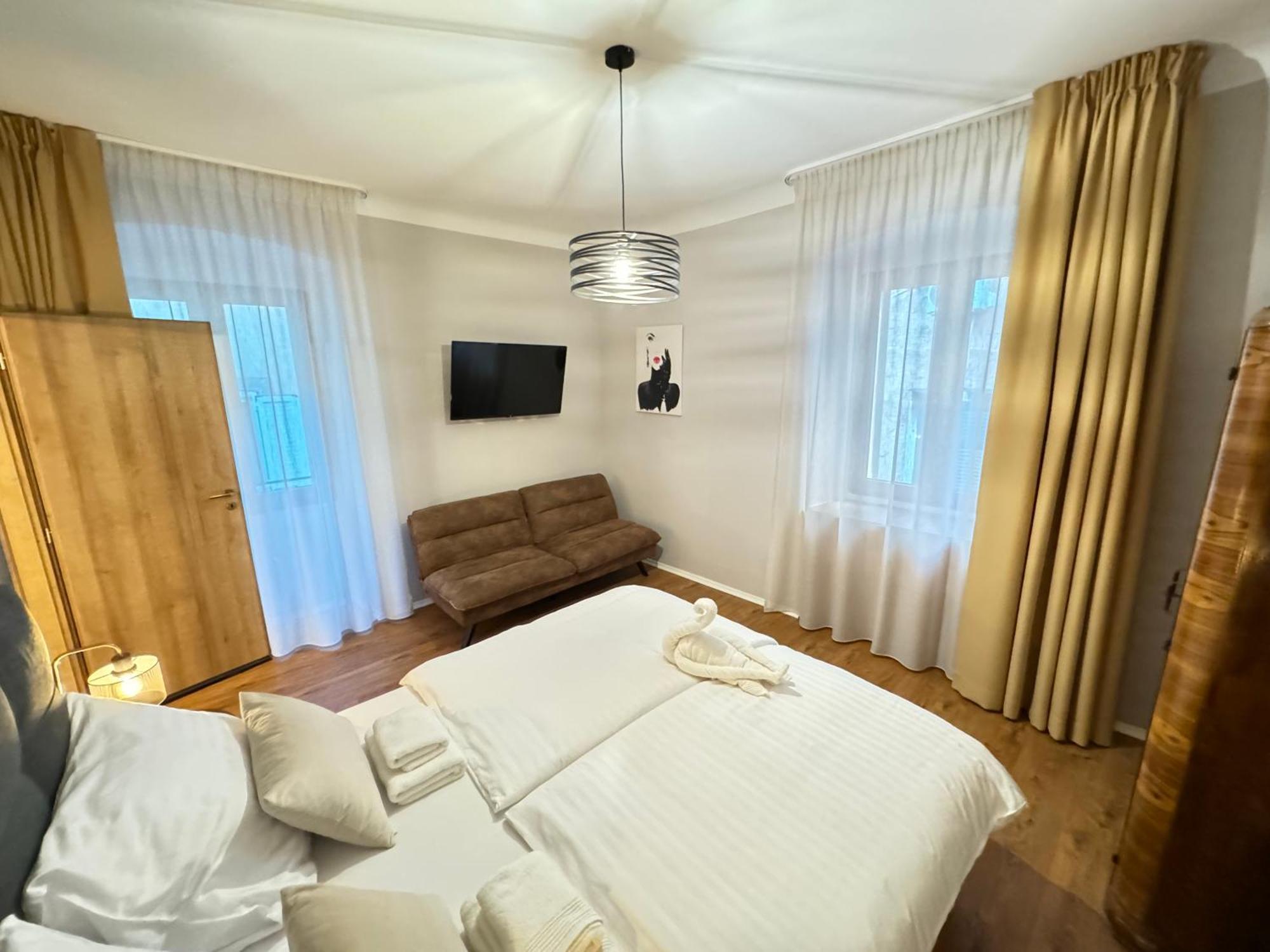 Four Seasons Lägenhet Rijeka Exteriör bild